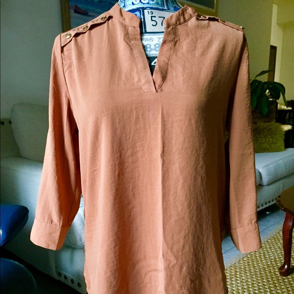 Sweet rain flowy blouse M